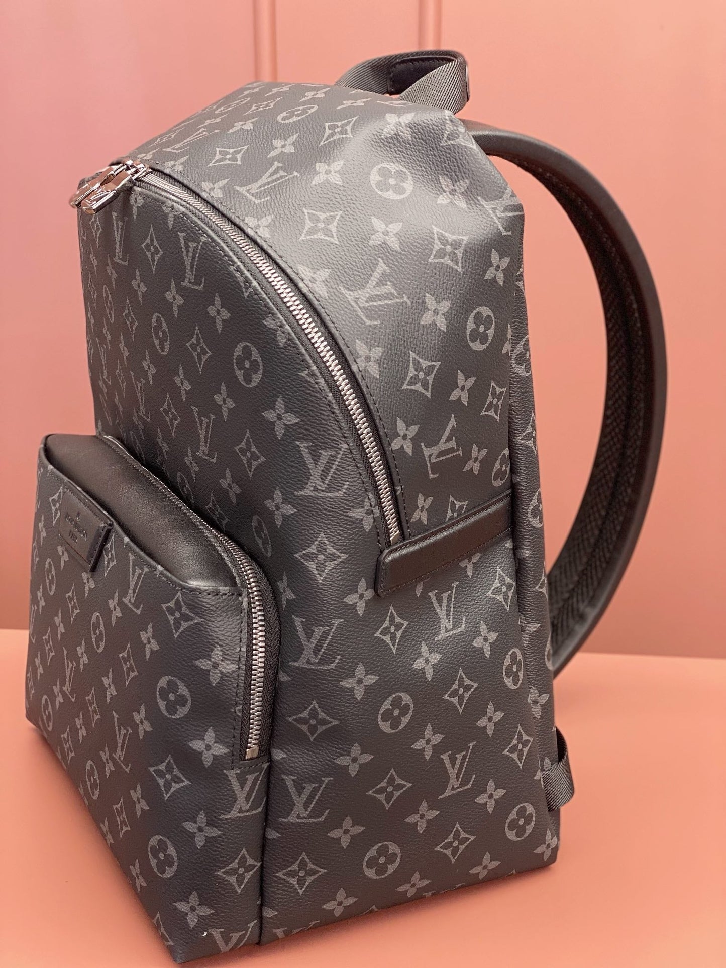 Louis Vuitton M43186 LV DISCOVERY BACKPACK Bag 30x40x20cm