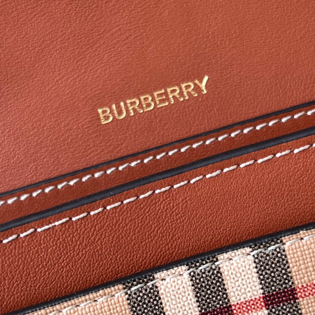 Burberry Hampshire Shoulder Bag 20x13.5x5cm brown