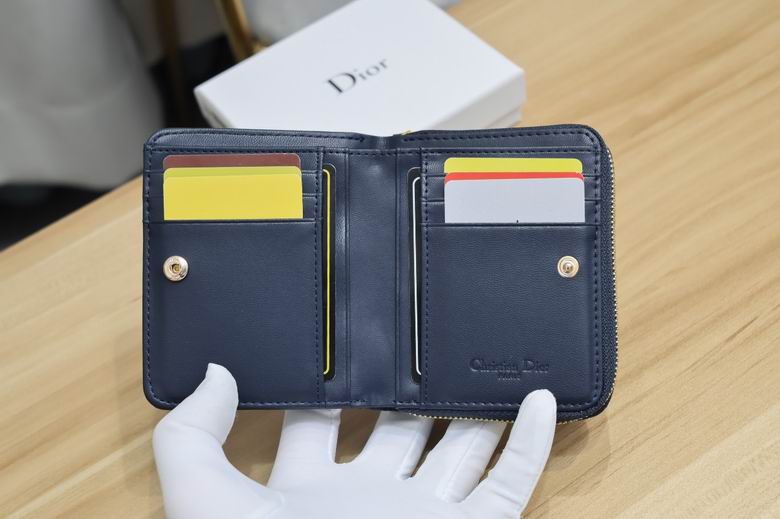 D wallet card holder