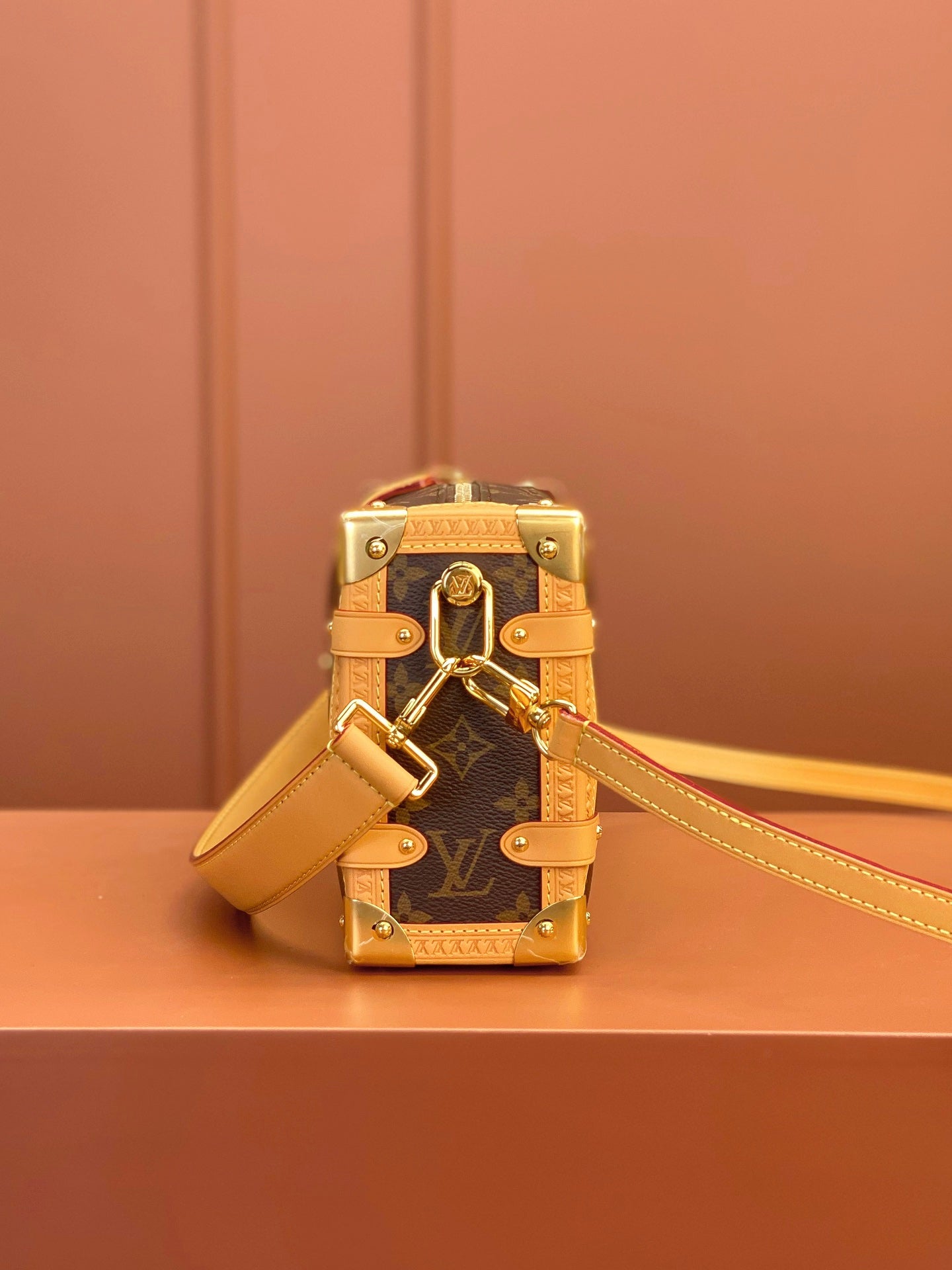 Louis Vuitton Side Trunk Shoulder Bag M46358, 21x14x6cm