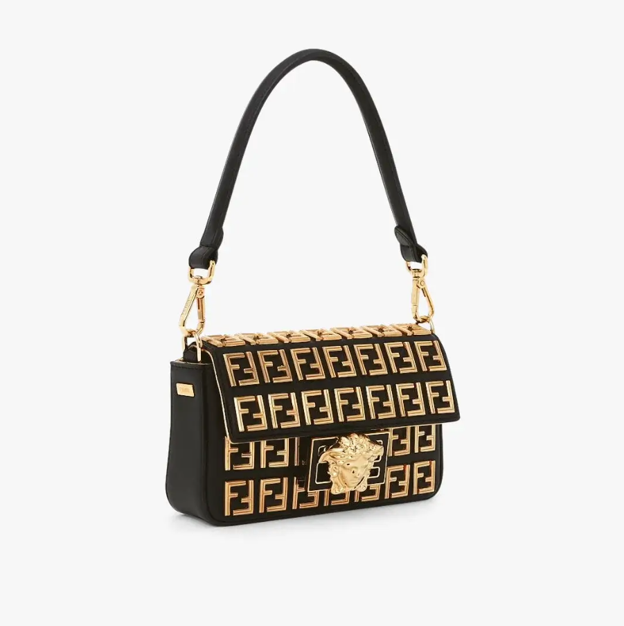 Brooch mini baguette �C Fendace Black leather bag with gold FF motif