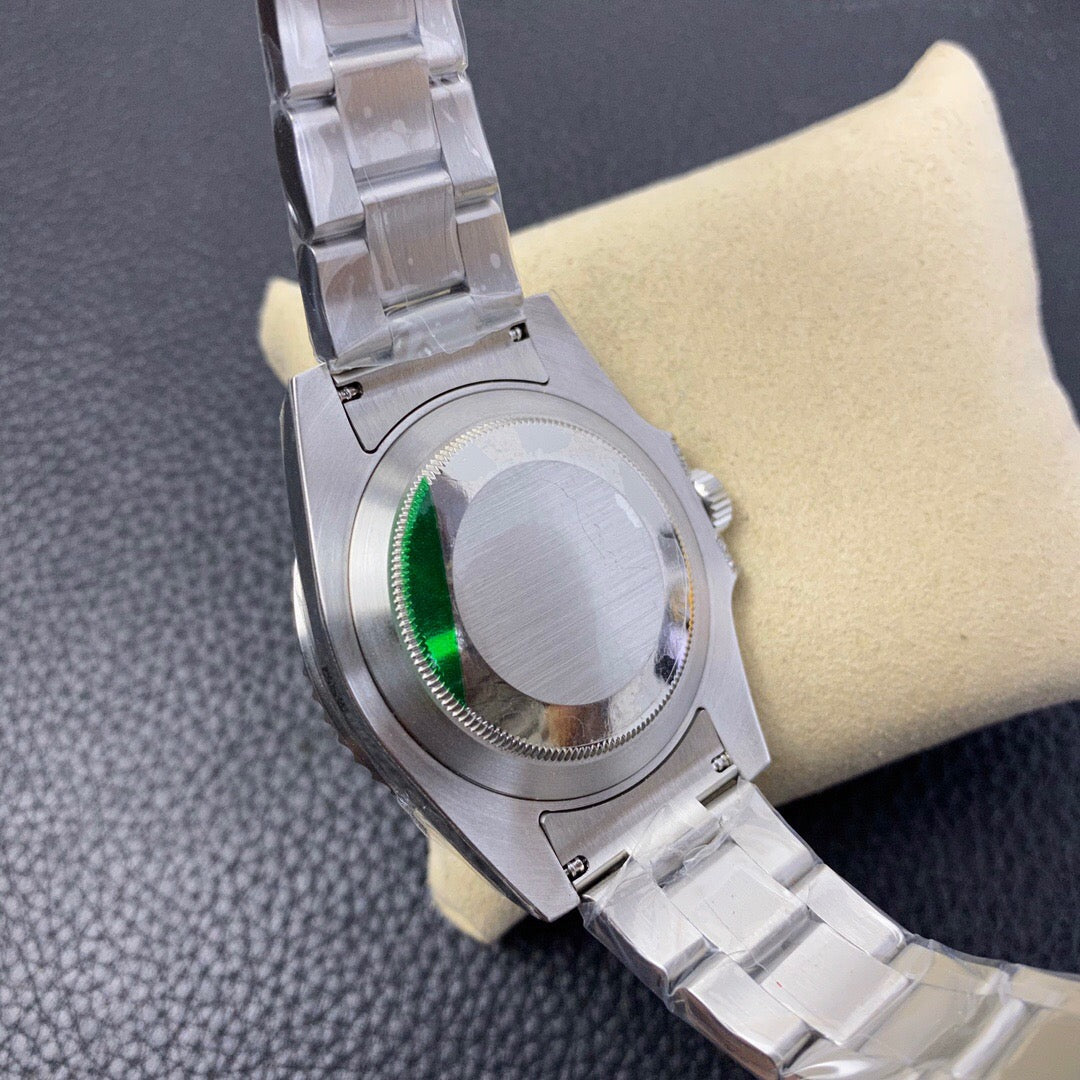 Blue Dial | RLX, Submariner Date Greenwich-Master II 116758