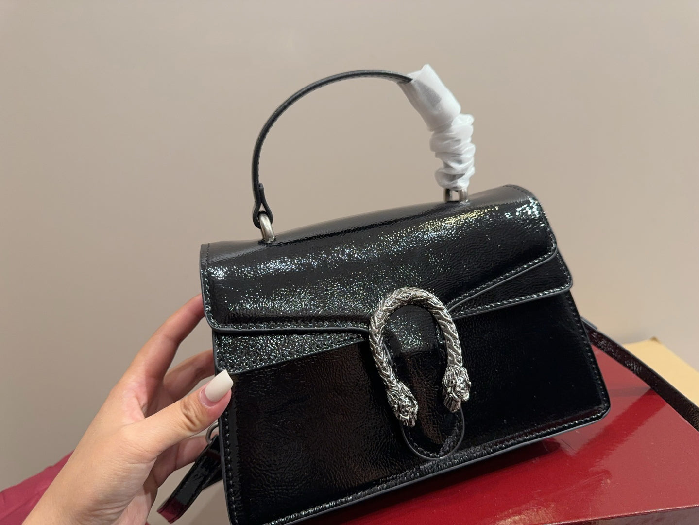 Gucci Glossy Black Handbag Crossbody 24x17cm