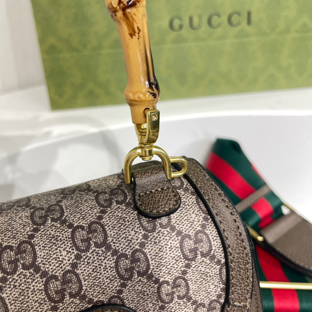 GC379   8.3x5.9x2.8inch