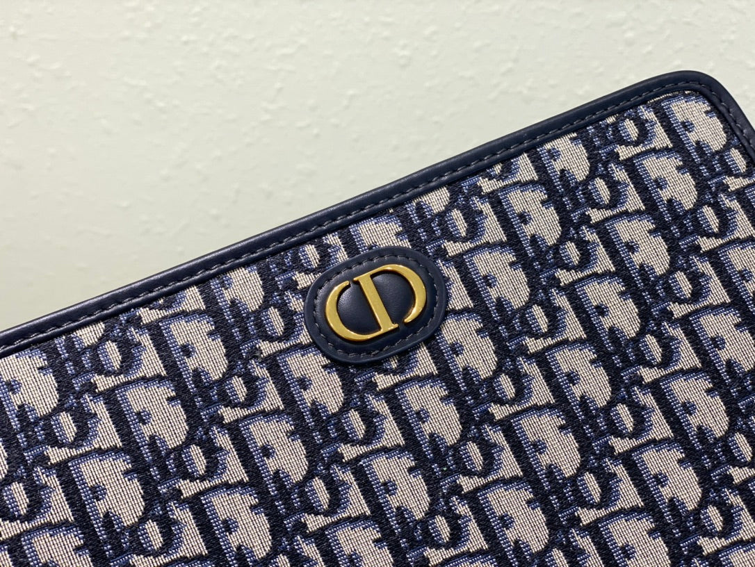 Dior Montaigne pouch Bag 26×19.5×7cm