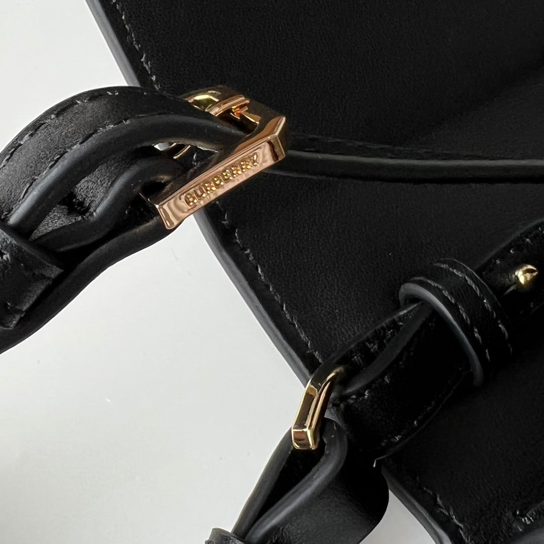 Burberry Hampshire Shoulder Bag 20x13.5x5cm