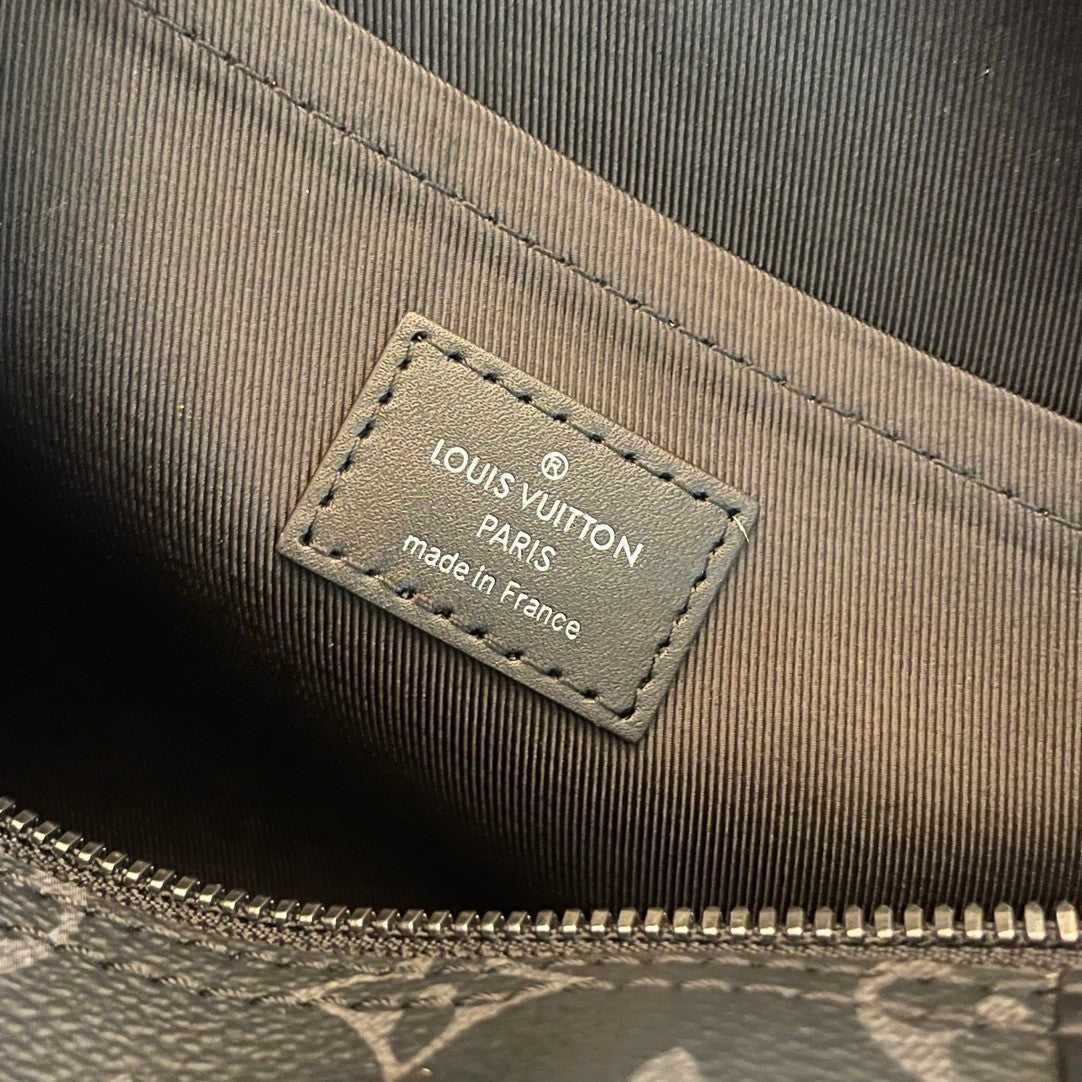 Louis Vuitton LV M45936 CITY KEEPALL Bag 27x17x13cm