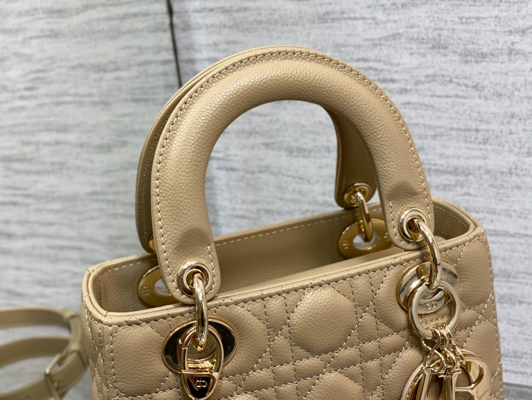 DIOR LADY 20CM BEIGE