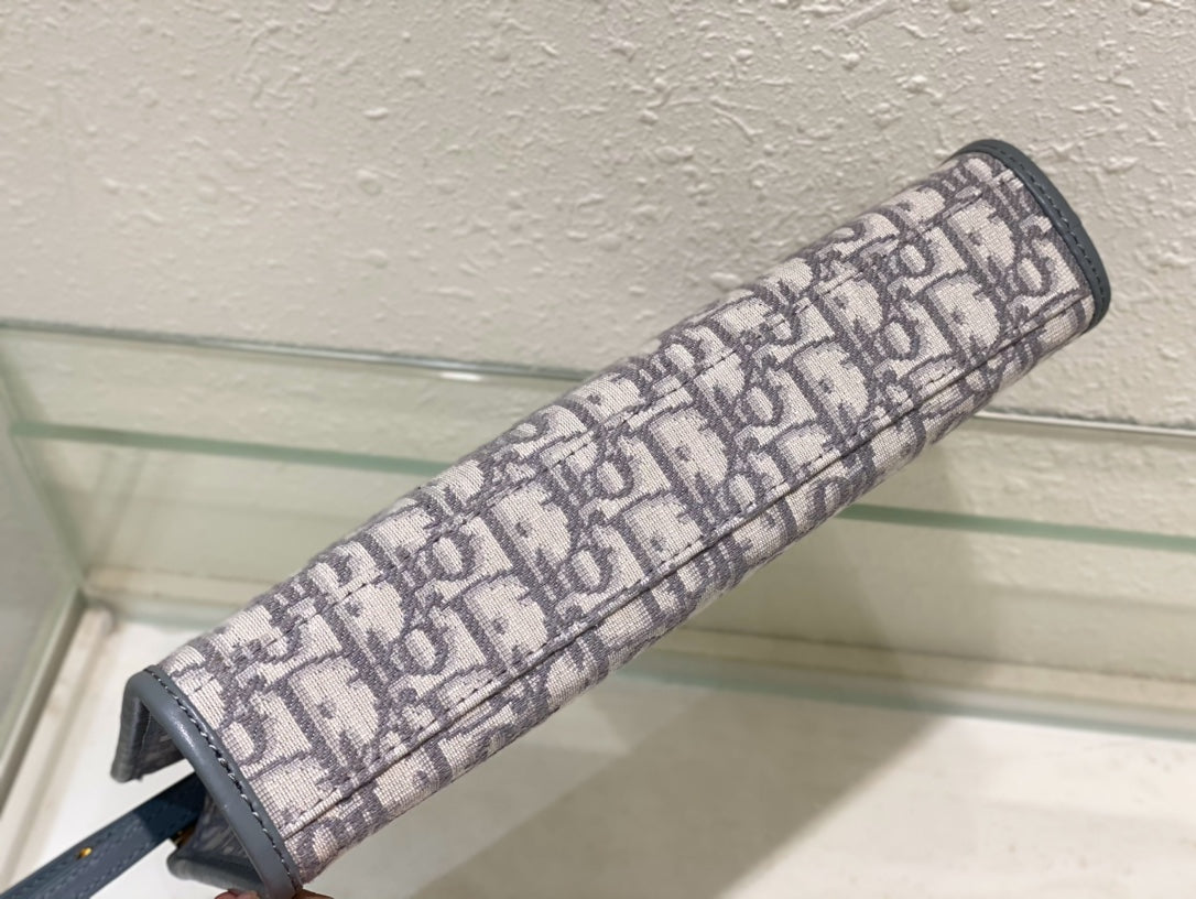 Dior Montaigne pouch Bag Grey 26×19.5×7cm