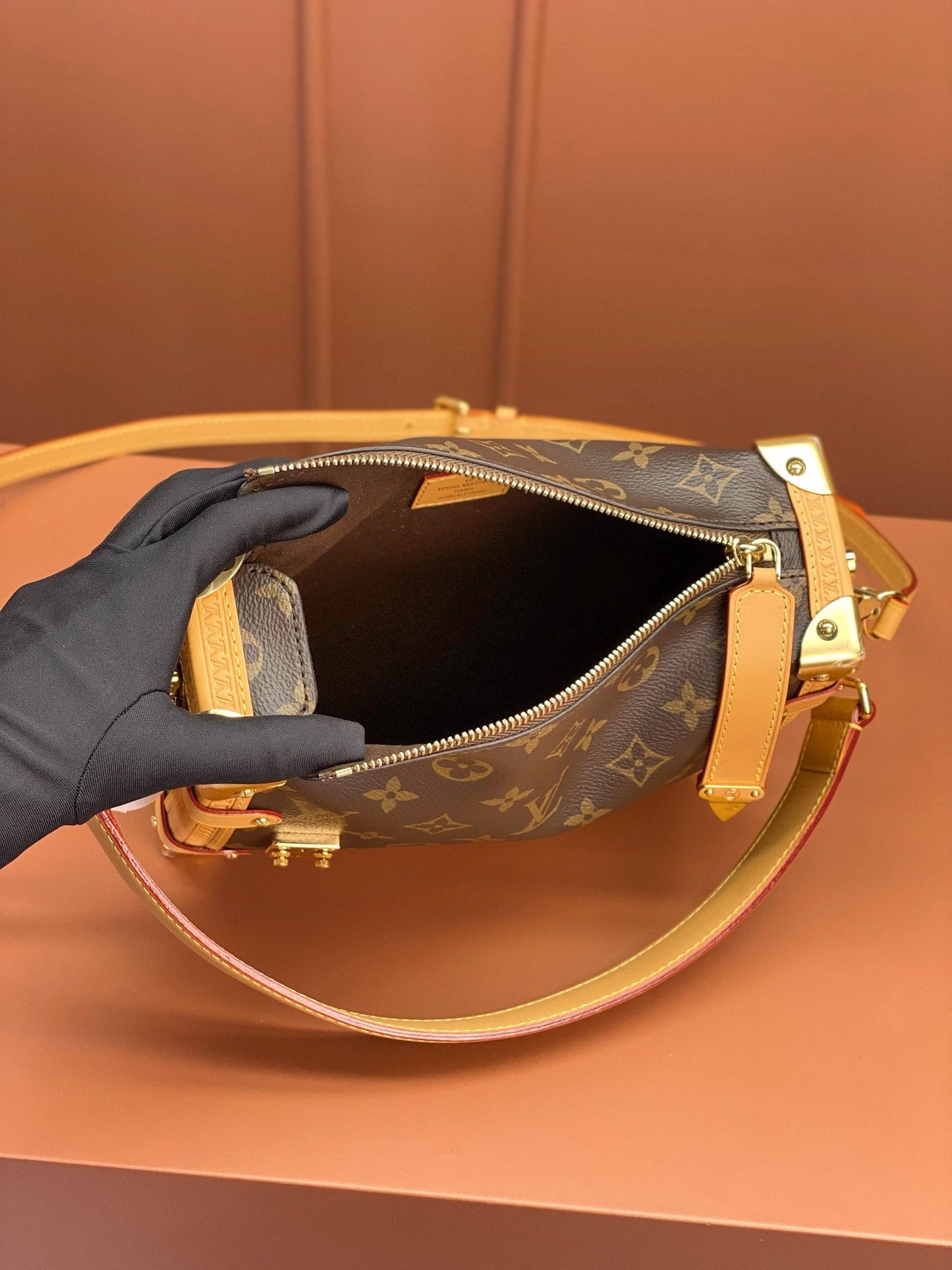 Louis Vuitton Side Trunk Shoulder Bag M46358, 21x14x6cm