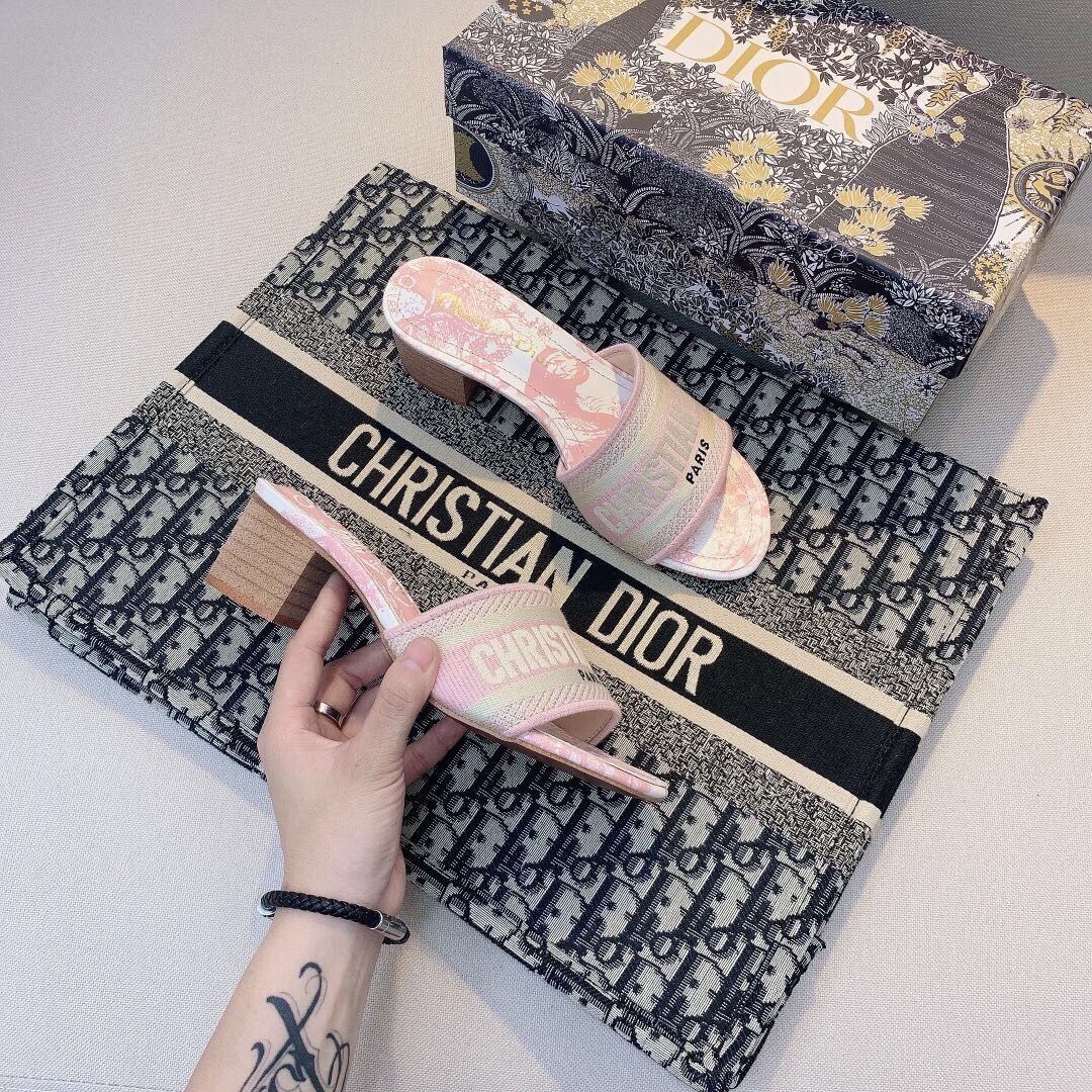 Embroidered Block Heel Slippers