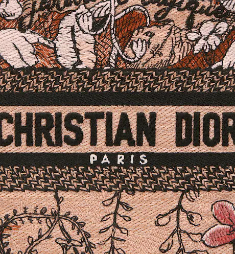 MINI D BOOK TOTE PHONE BAG Powder Pink D Jardin Magique Embroidery (13 x 18 x 5 cm)