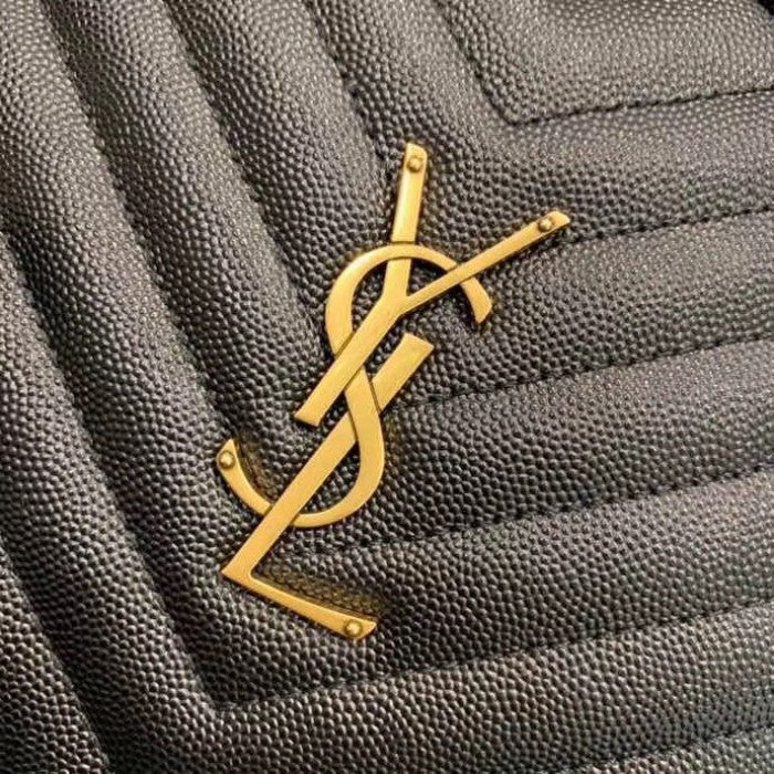 Y Circle Quilted Textured-leather Bag Black