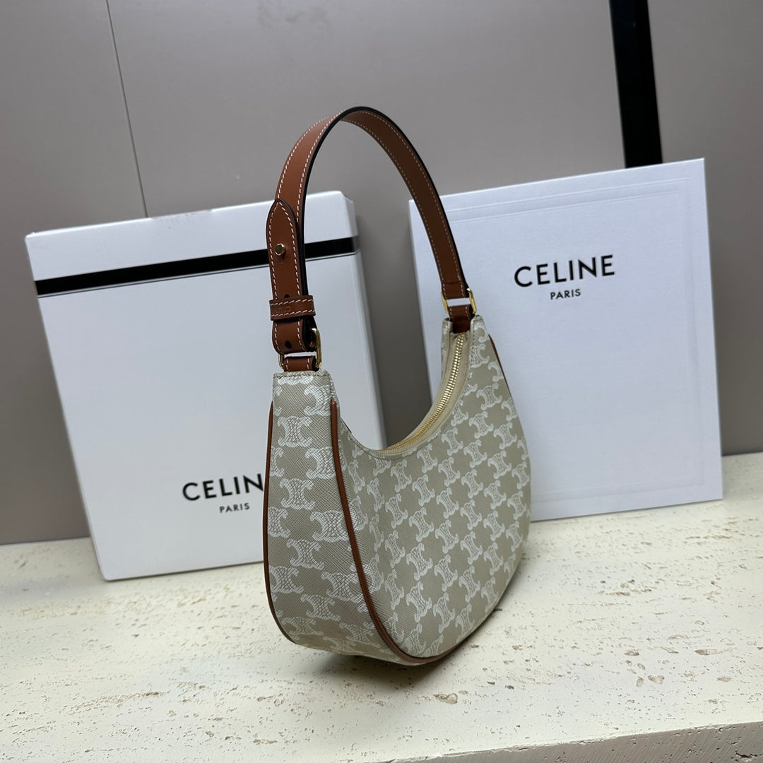 Celine AvaTriomphe Handbag, 23 X 14 X 7 CM