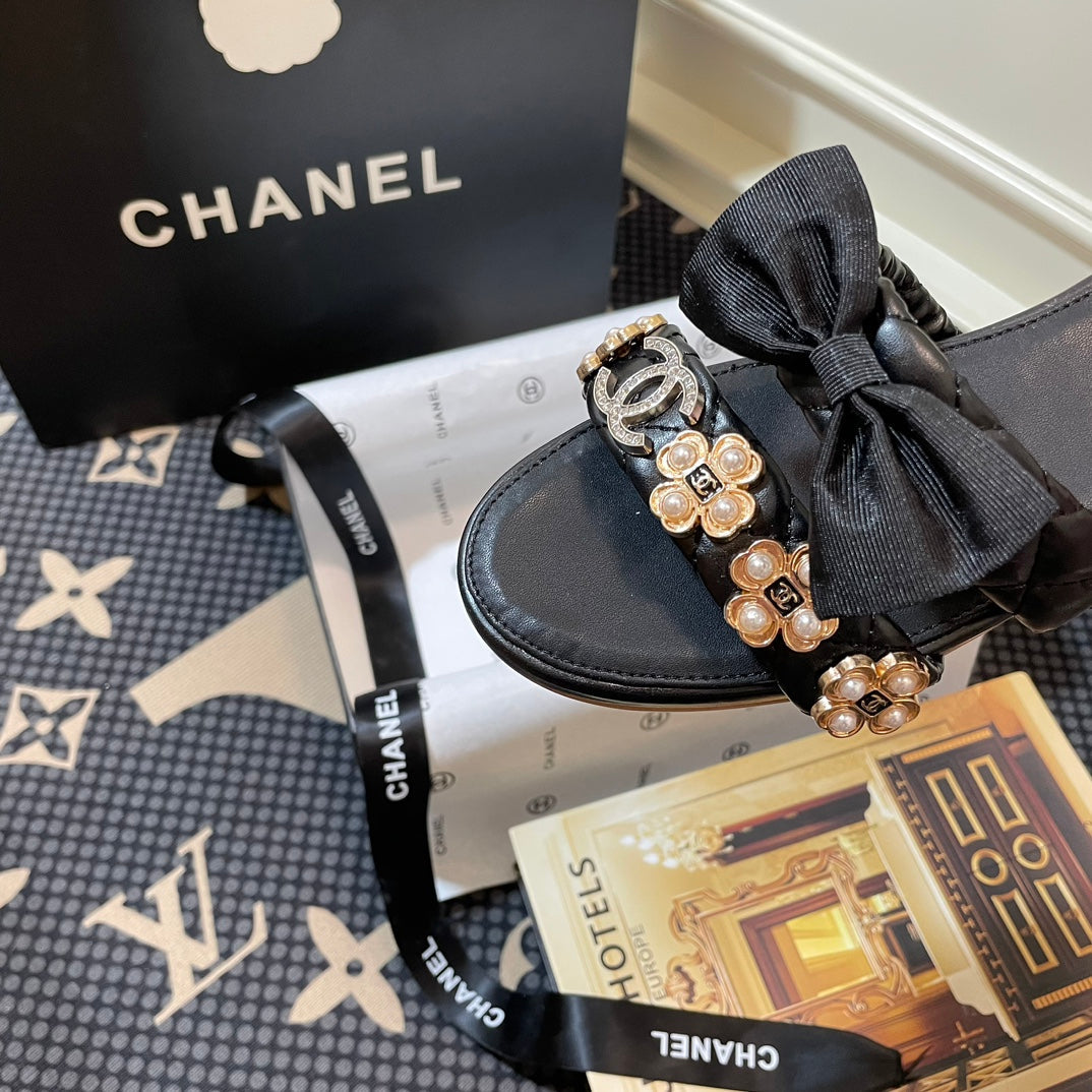 Pearl Gem Bow Flat Slippers