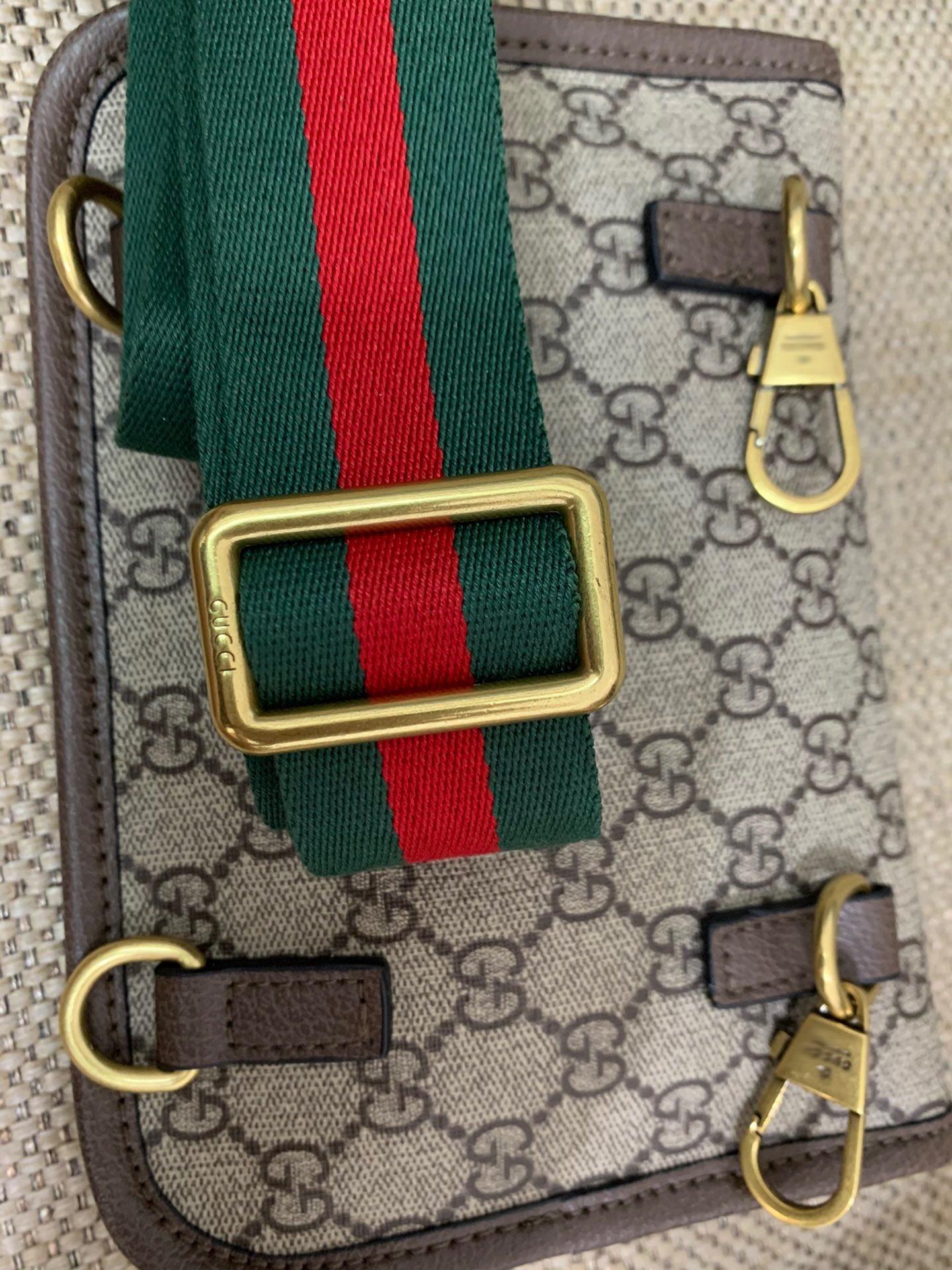 GC269   7.9x5.1x1inch