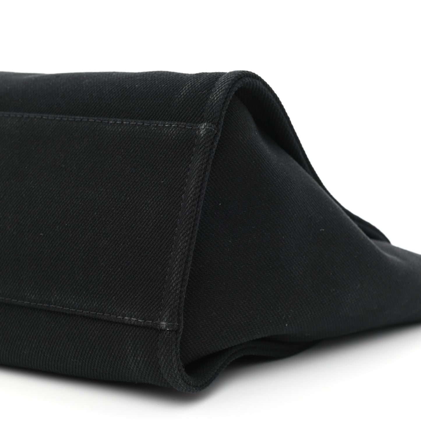 cc Canvas Pearl Medium Deauville Tote Black