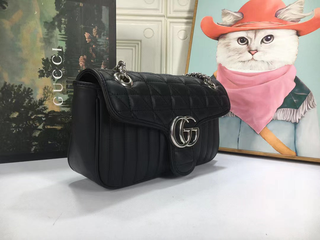 GC350  S: 8.7x5.1x2.4inch   M: 10.2x5.9x2.8inch