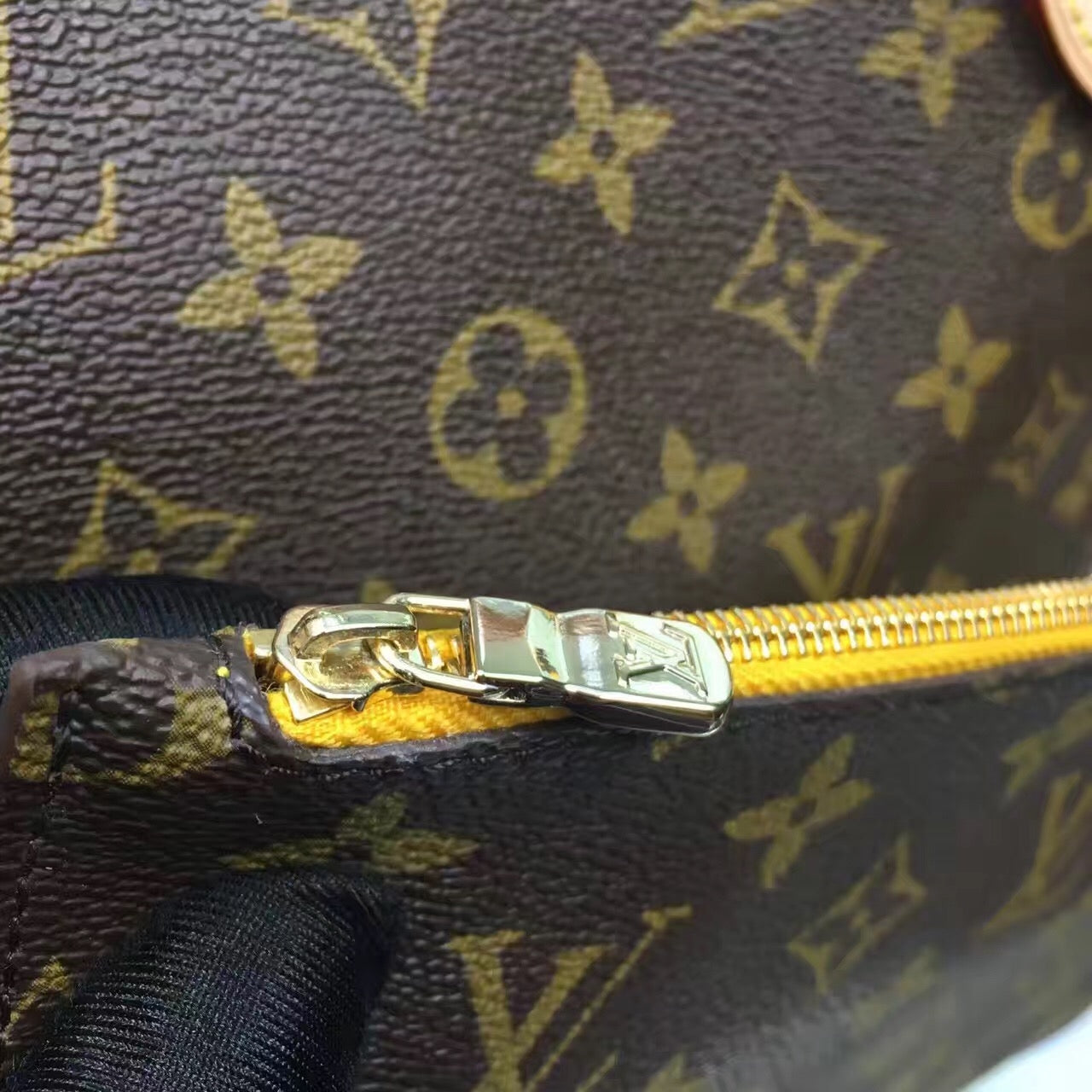 L Neverfull MM Bag Monogram Canvas M40997