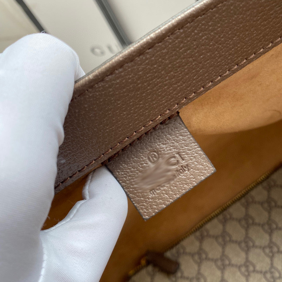 GC257  17.3x13x5.9inch