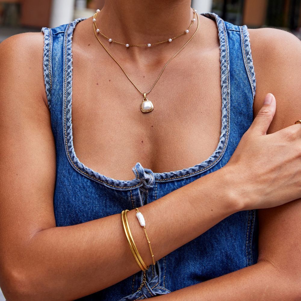 Ivory Pearl Pendant Necklace