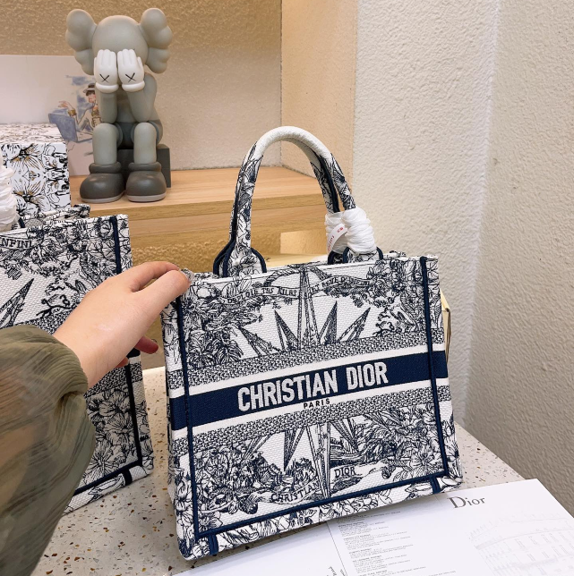 D book tote 42 cm, 36 cm ,26 cm