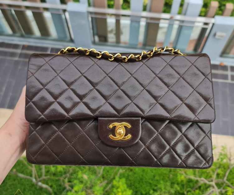 cc Vintage Medium Classic Double Flap Bag in Brown Lambskin