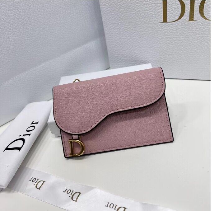 D Saddle Flap Card Holder