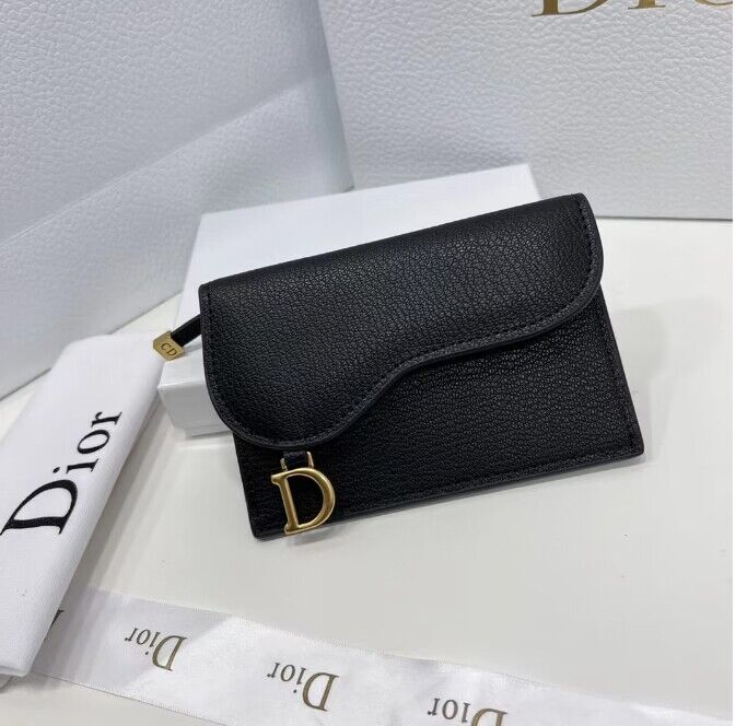 D Saddle Flap Card Holder