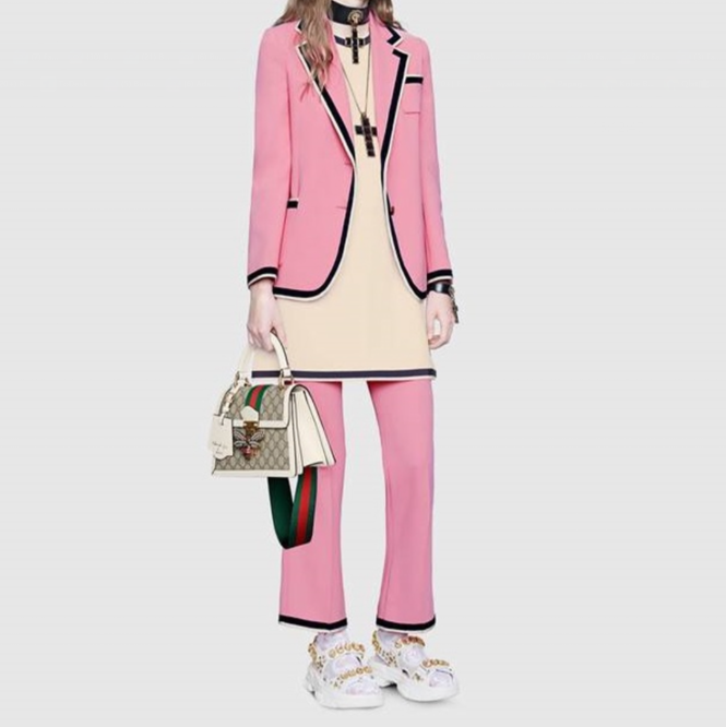 GG  476541 QueenMargaret size 25.5*17.5*13cm