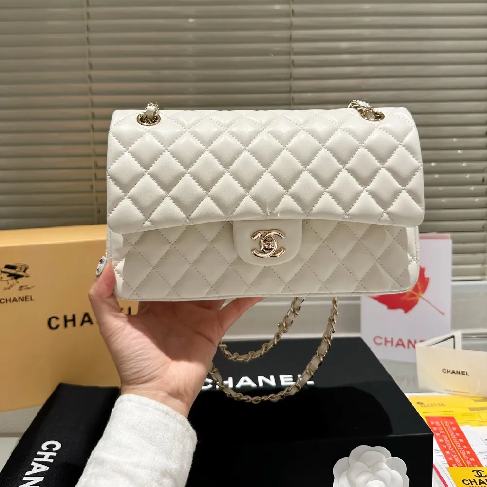 CC CLASSIC FLAP BAG W3817 size: 26*17 CM