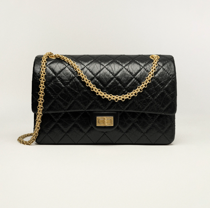 CC LARGE 2.55 HANDBAG Aged Calfskin & Gold-Tone Metal size: 7.61 × 10.92 × 2.93 in (19.5 × 28 × 7.5 cm)