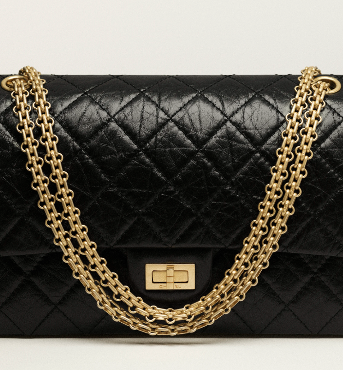 CC LARGE 2.55 HANDBAG Aged Calfskin & Gold-Tone Metal size: 7.61 × 10.92 × 2.93 in (19.5 × 28 × 7.5 cm)