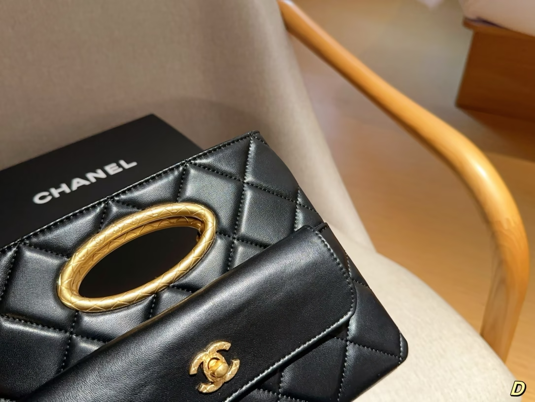 Cc new arrivl 24b bag size:25*20 cm