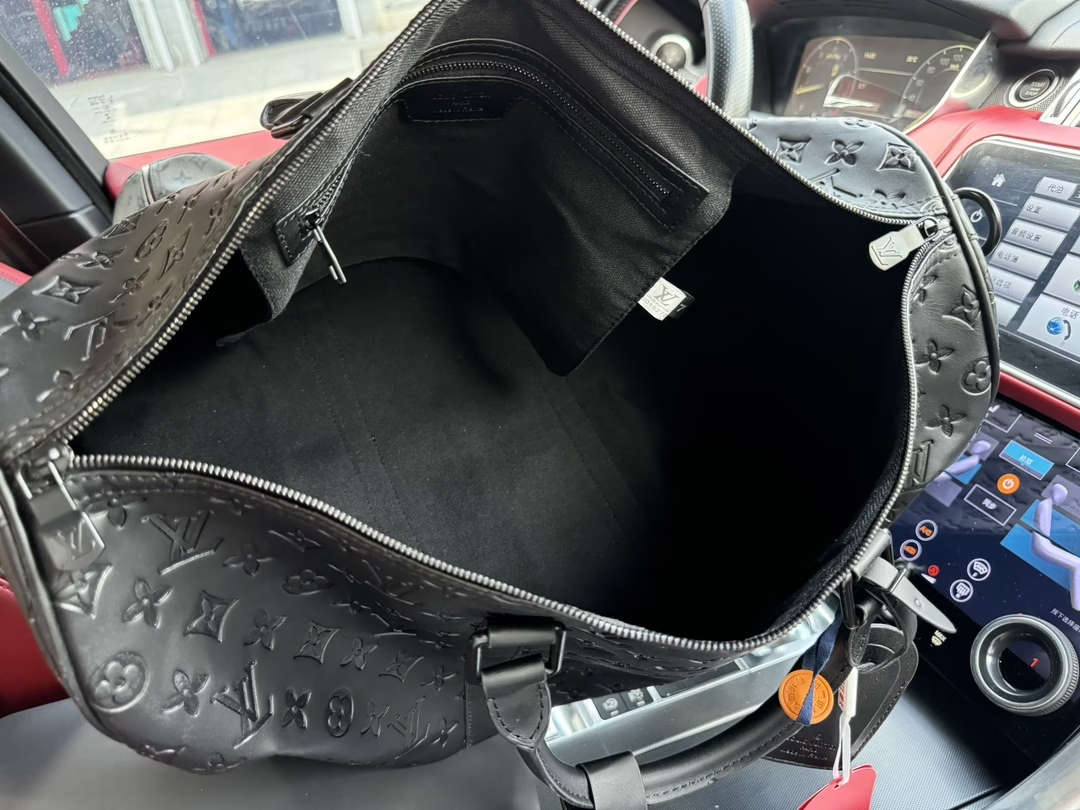 Louis M44810 keepall 50 bag size:  50*23*29 cm