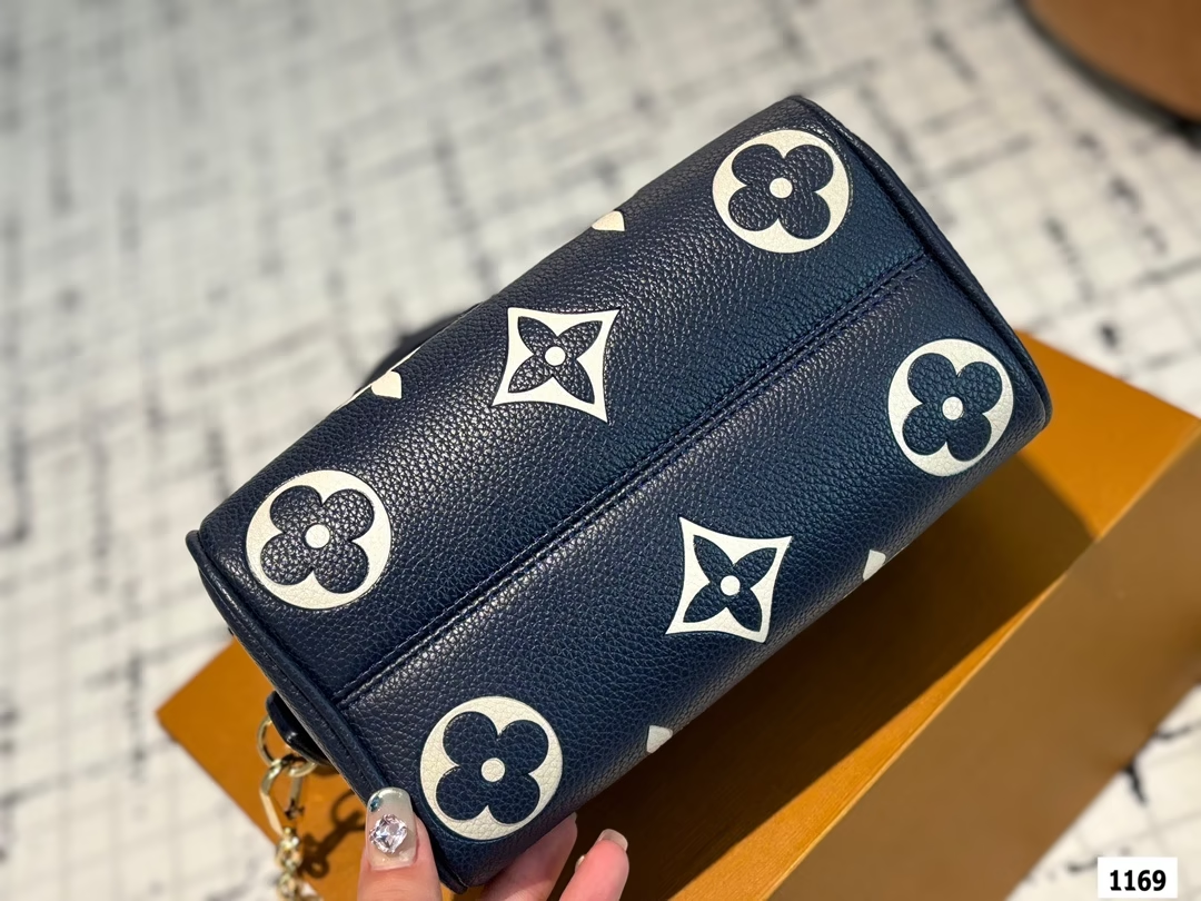 Louis new arrival speedy bag size 20cm