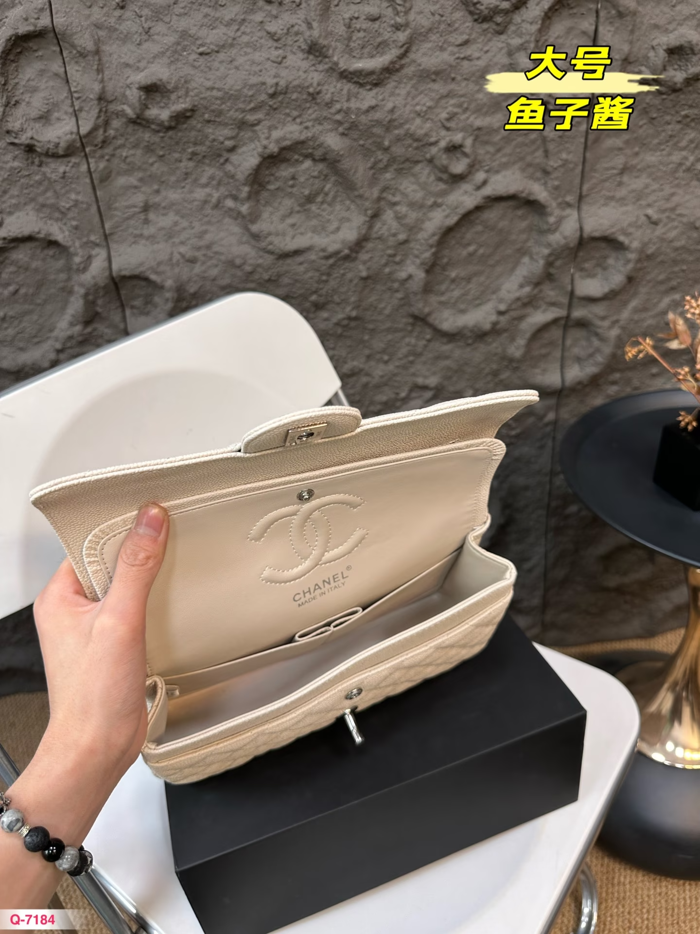 Cc new arrival cf caviar leather bag size: 25* 15 cm