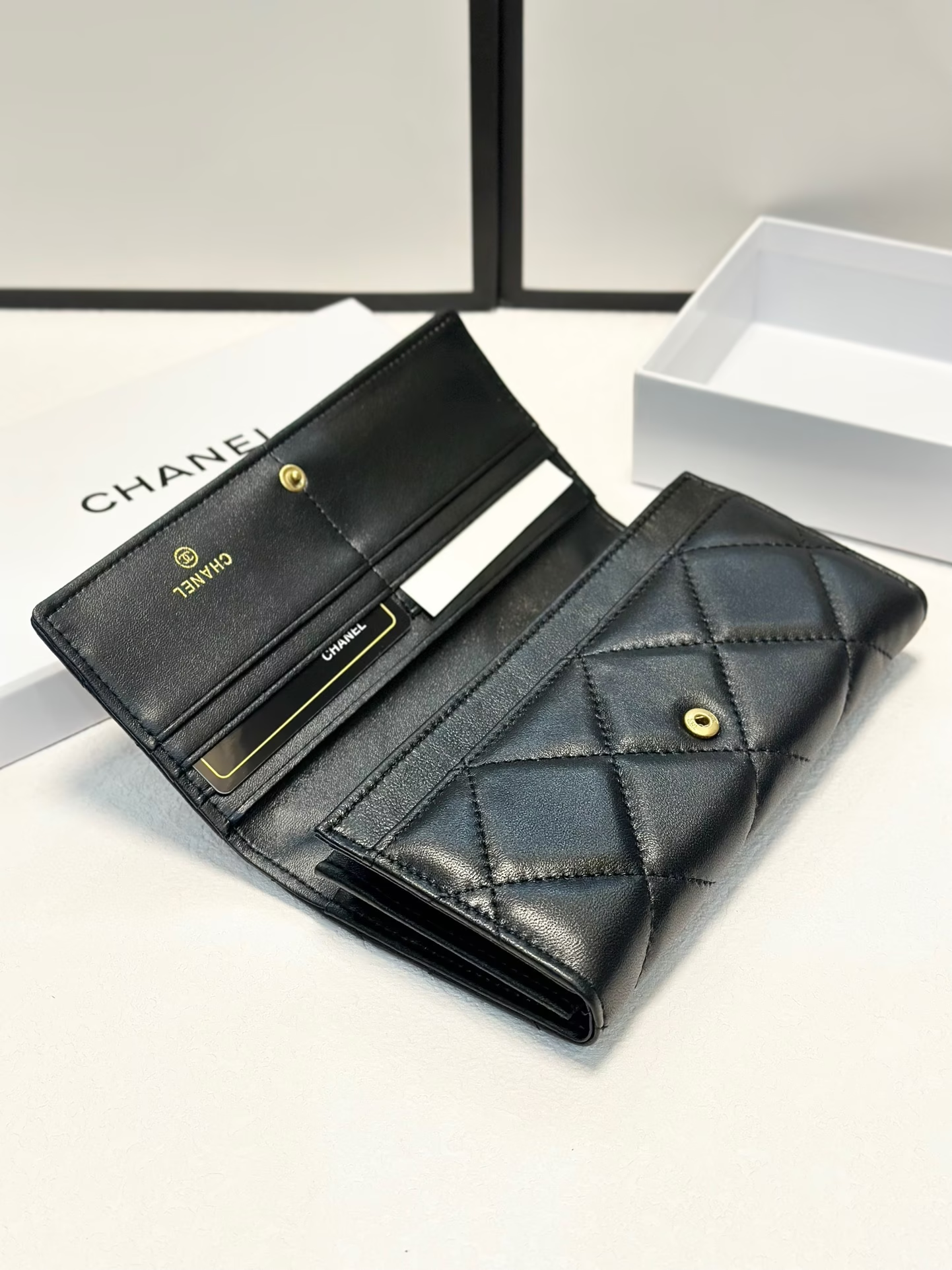 Cc new arrival leather wallet size: 19*10 cm
