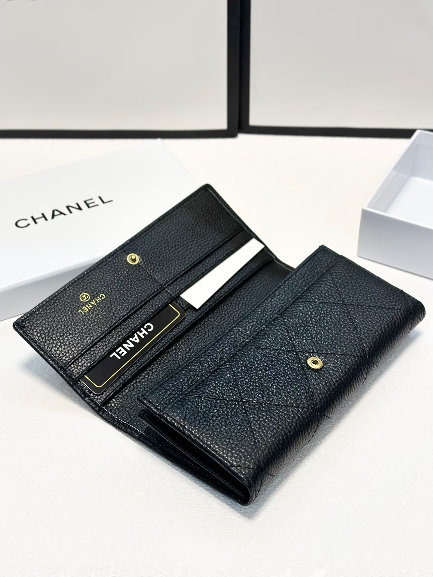 Cc new arrival leather wallet 002 size: 19*10 cm