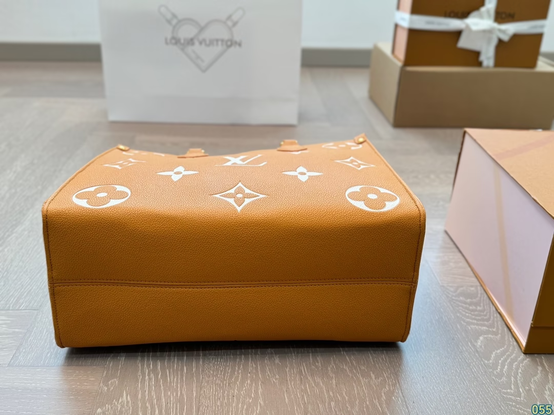 Louis new arrival MM onthego bag size; 34*27 cm