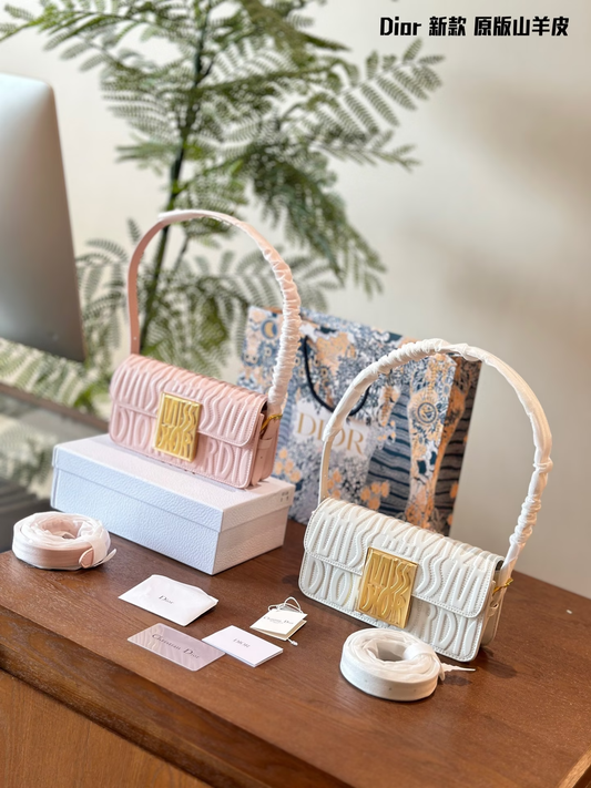 MISS D hobo bag size: 23 cm