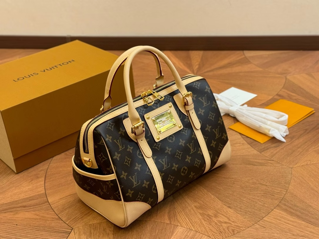 Louis new arrival speedy bag size: 32*23 cm