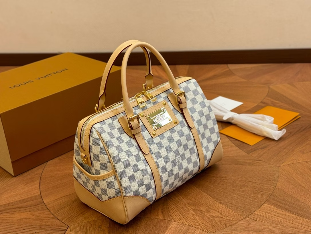 Louis new arrival speedy bag size: 32*23 cm