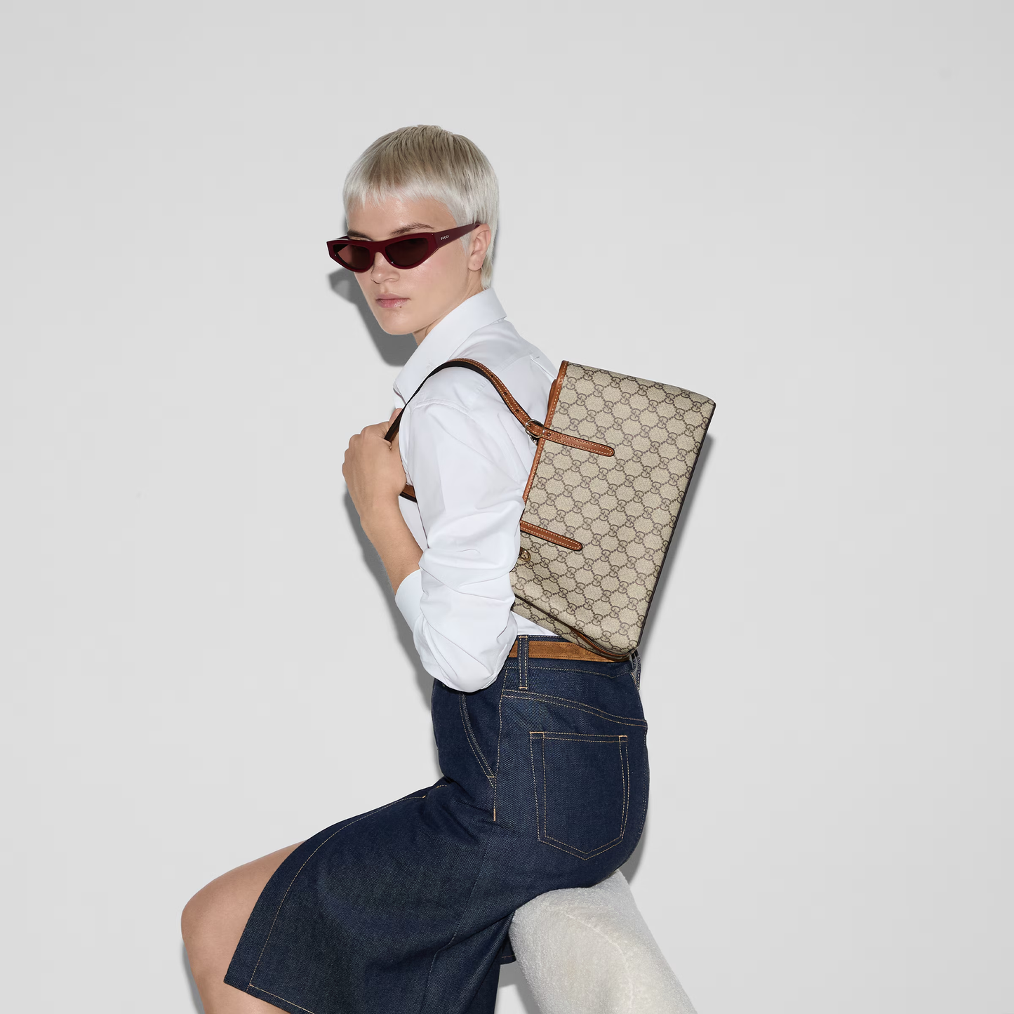 GG EMBLEM SMALL TOTE BAG