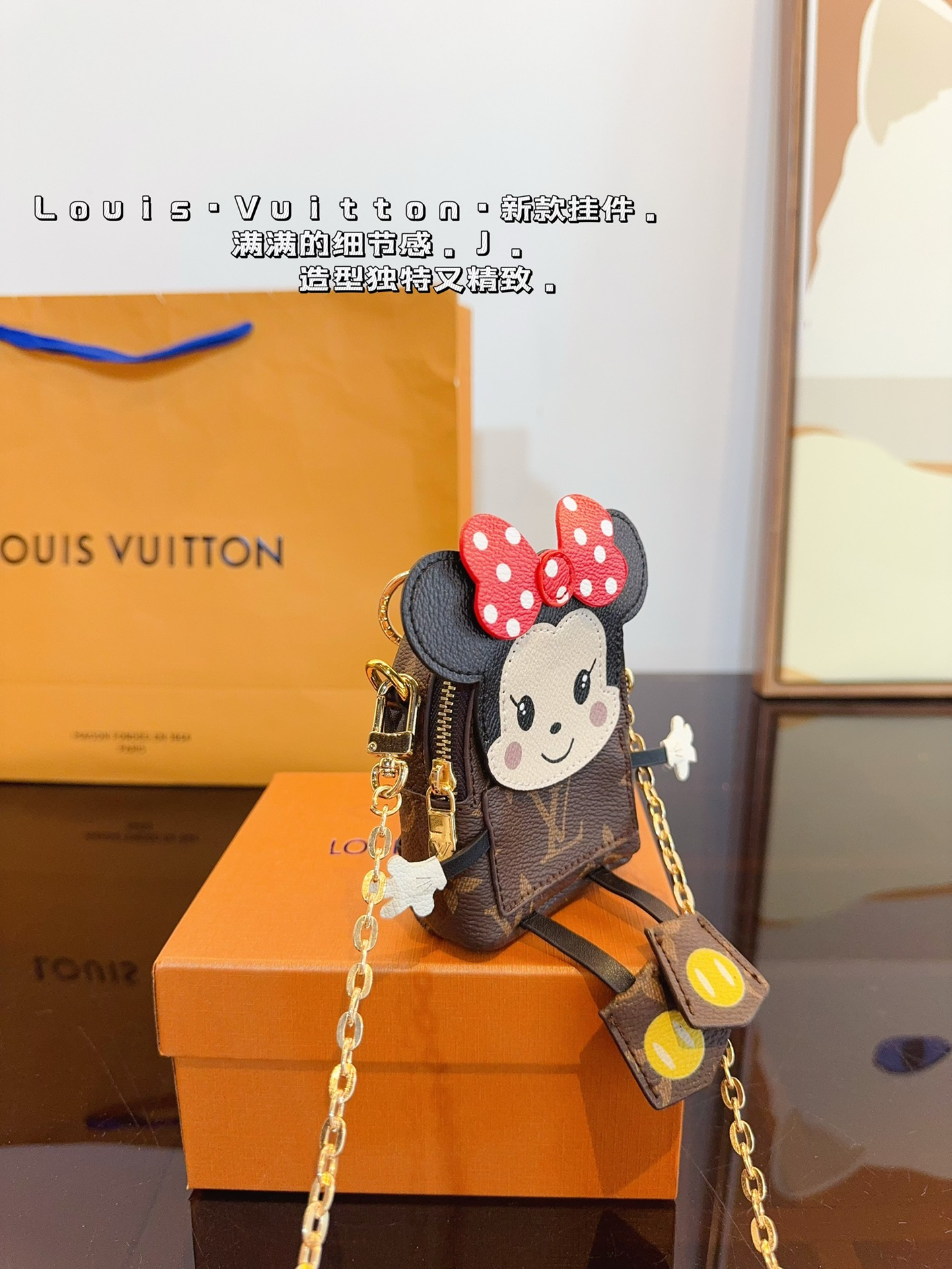 Louis new arrival wallet coin wallet size: 8*3*10 cm