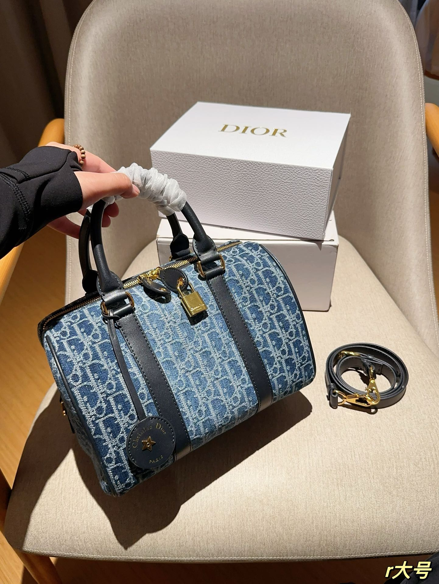 D Groove 20Denim Oblique denim bag