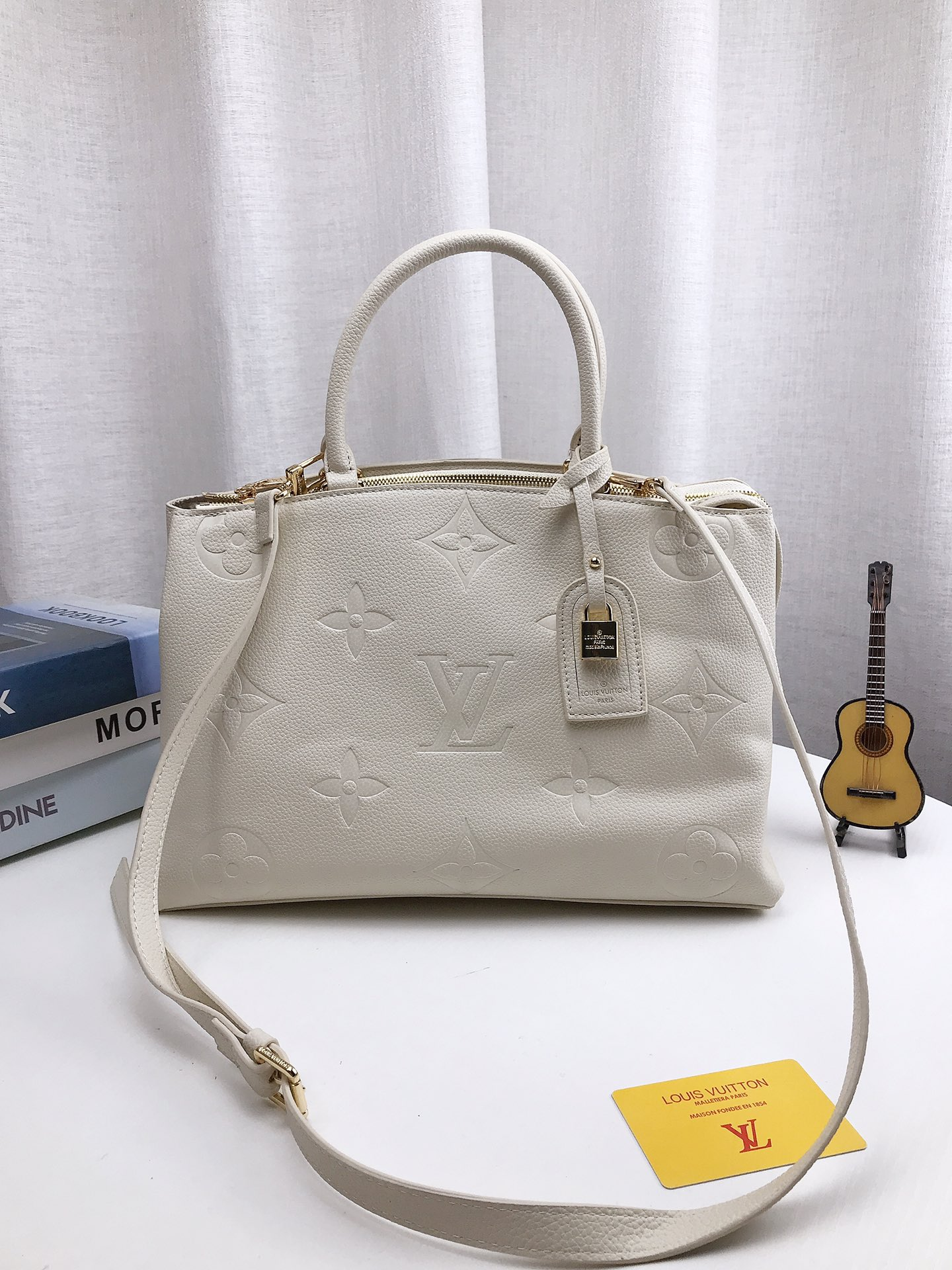 Louis new arrival tote bag size: 35*22cm