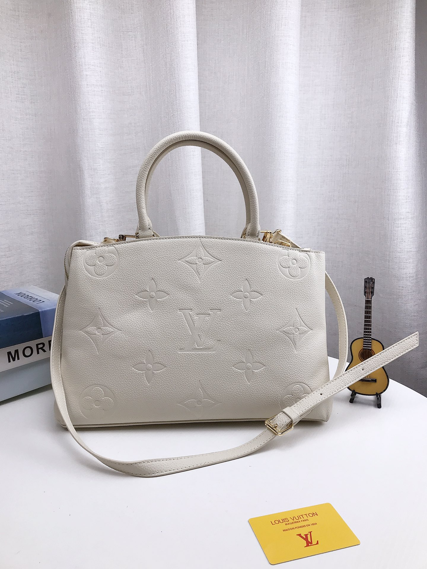 Louis new arrival tote bag size: 35*22cm