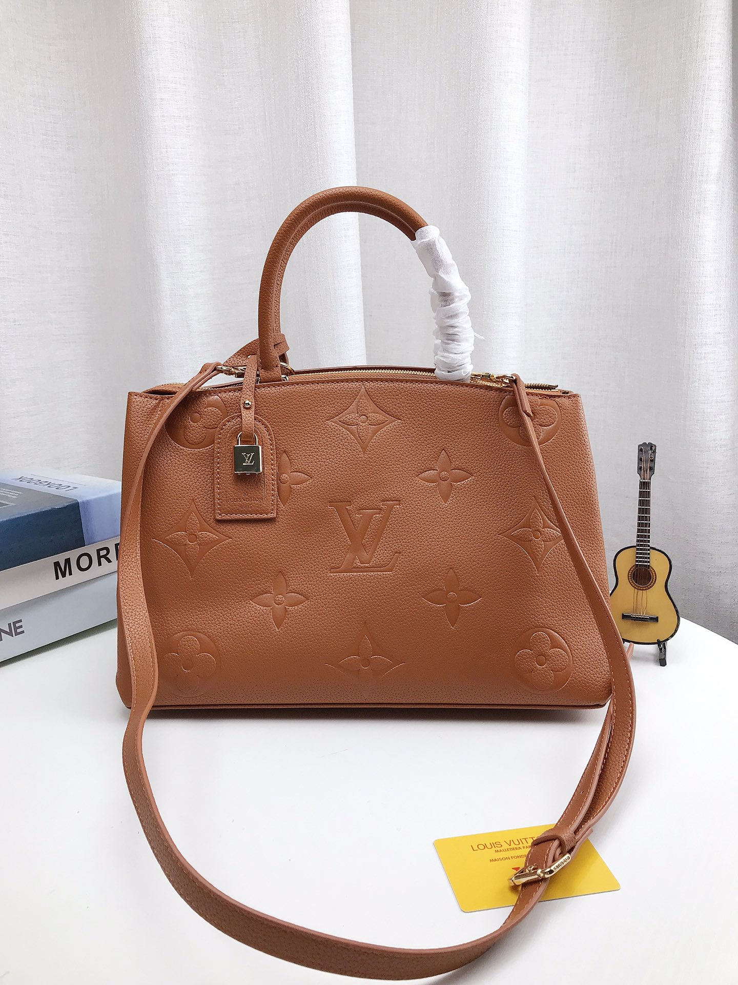 Louis new arrival tote bag size: 35*22cm