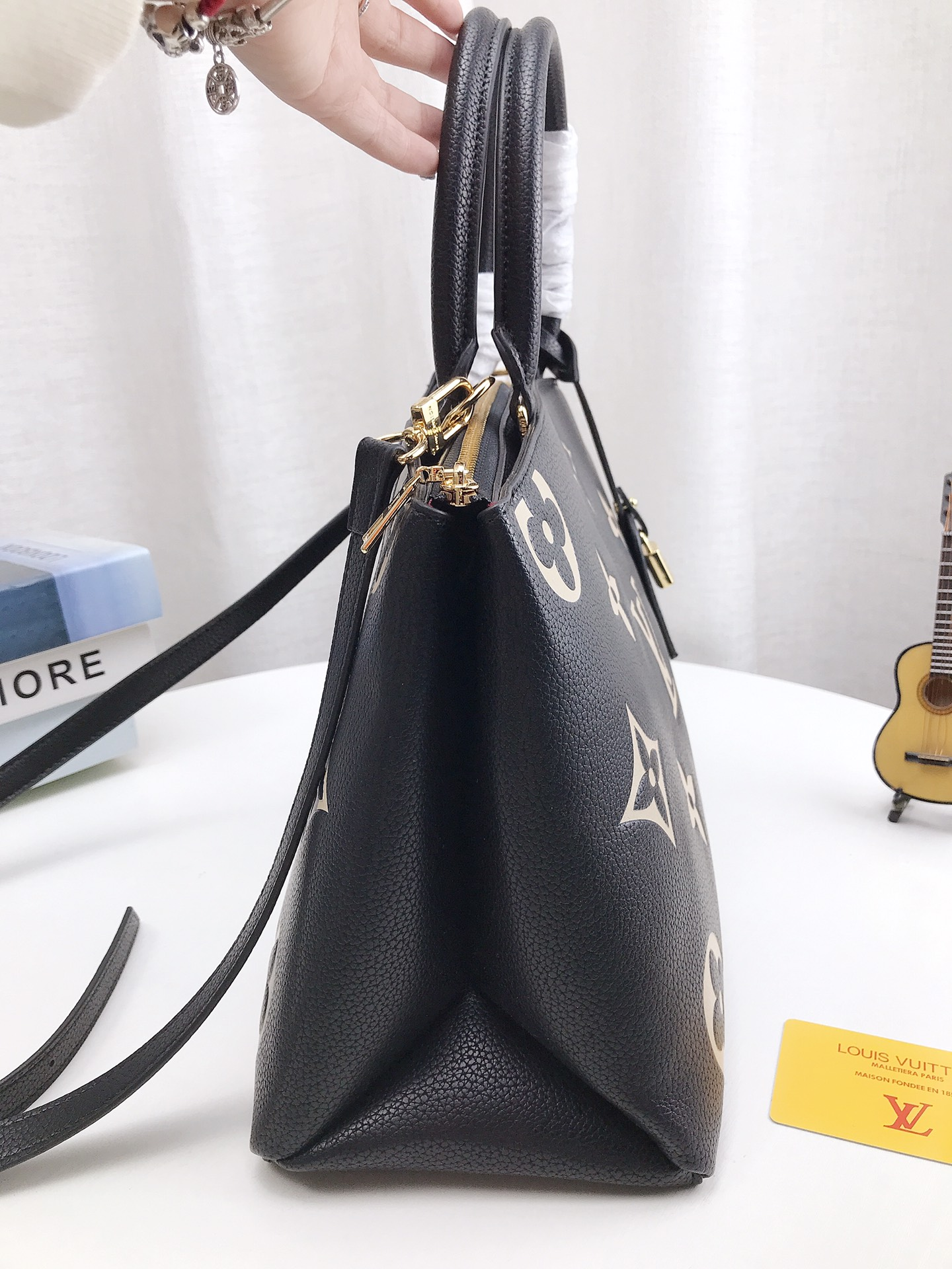 Louis new arrival tote bag 02 size: 35*22cm